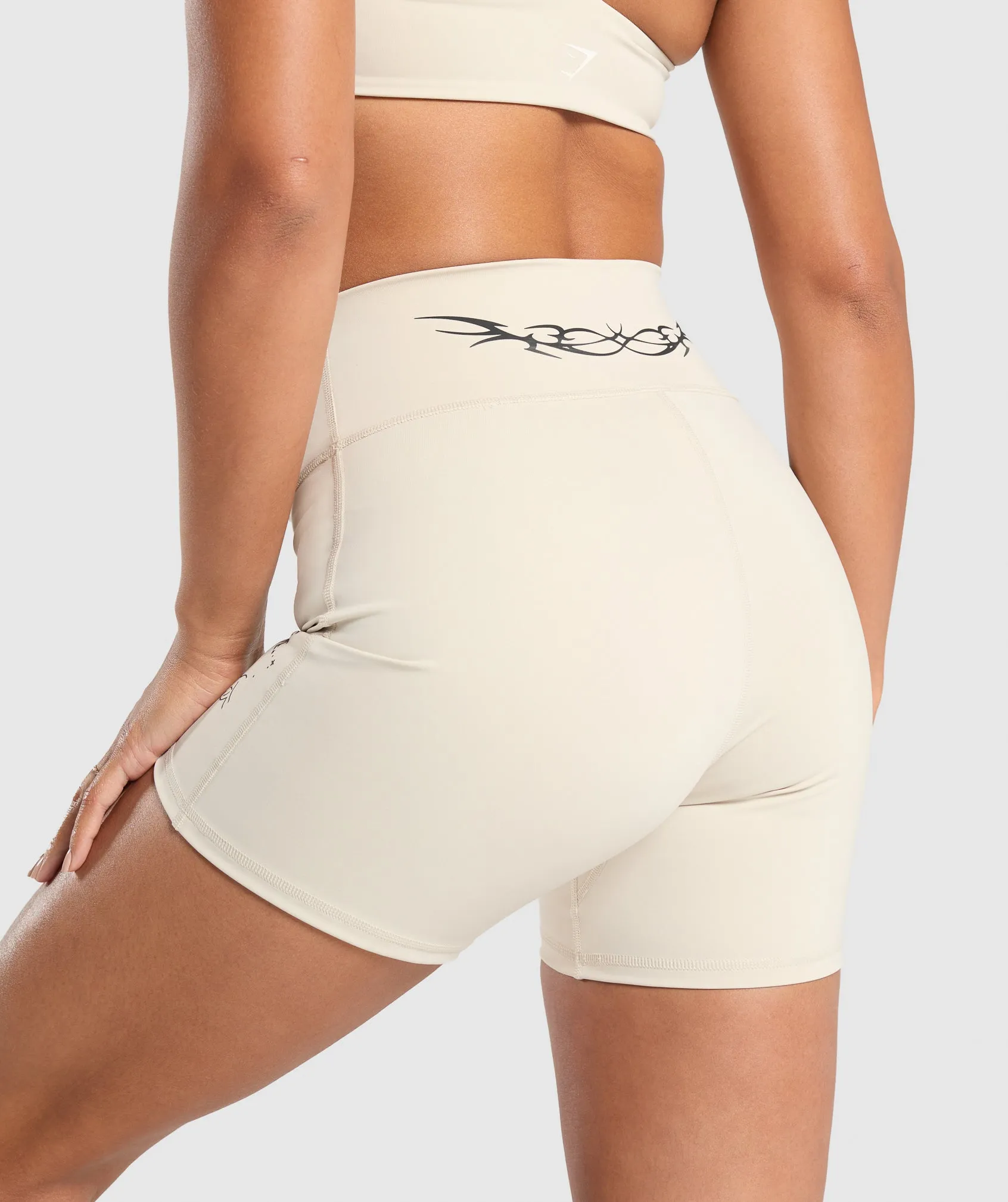 Gymshark Elevate Tattoo Graphic Shorts - Cream Beige